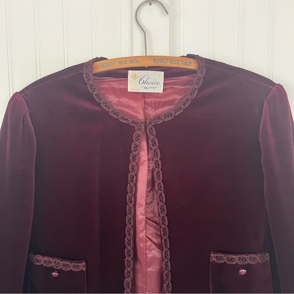 Vintage Velvet Jacket Maroon Burgundy Embellished Victorian 70s Pockets Fancy - Picture 1 of 15